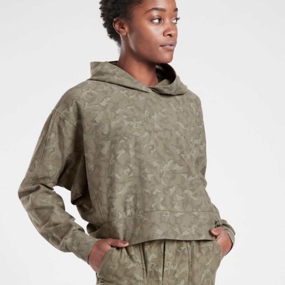 Athleta printed farallon sweatshirt